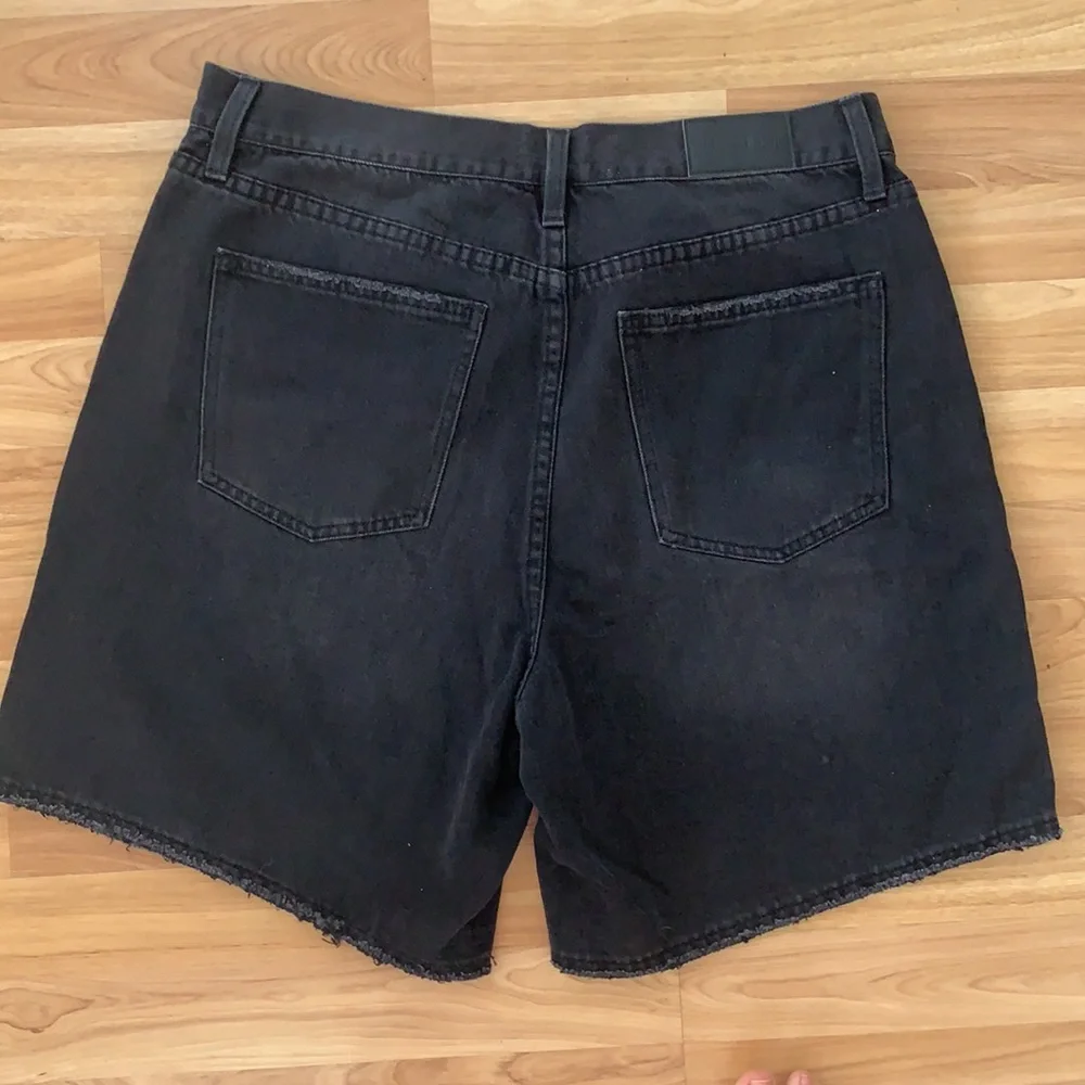 Pistola | Criss Cross Black Shorts Size 31 - Picture 6 of 10